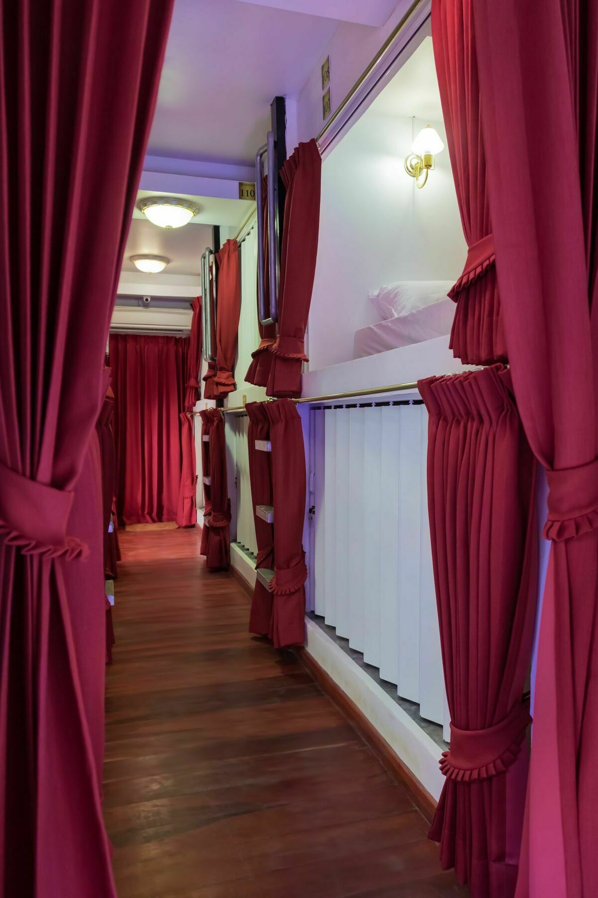 Haad Rin Beach Luxury Hostel Bagian luar foto